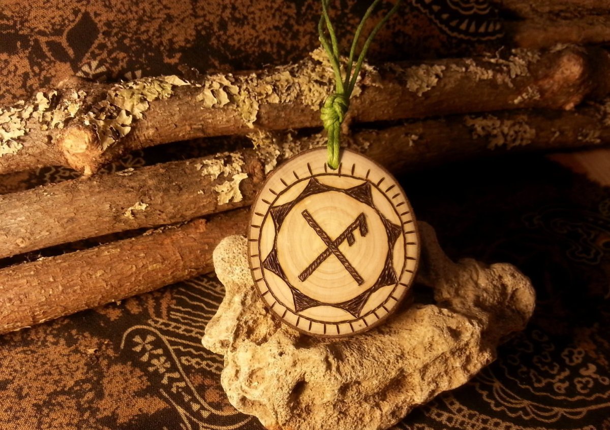 Талисман удачи руны