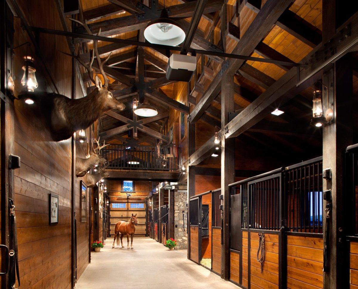 Конюшни Westphalian stables архитектура