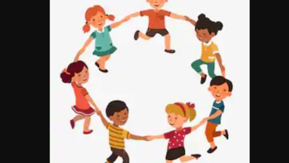 Дети в кругу