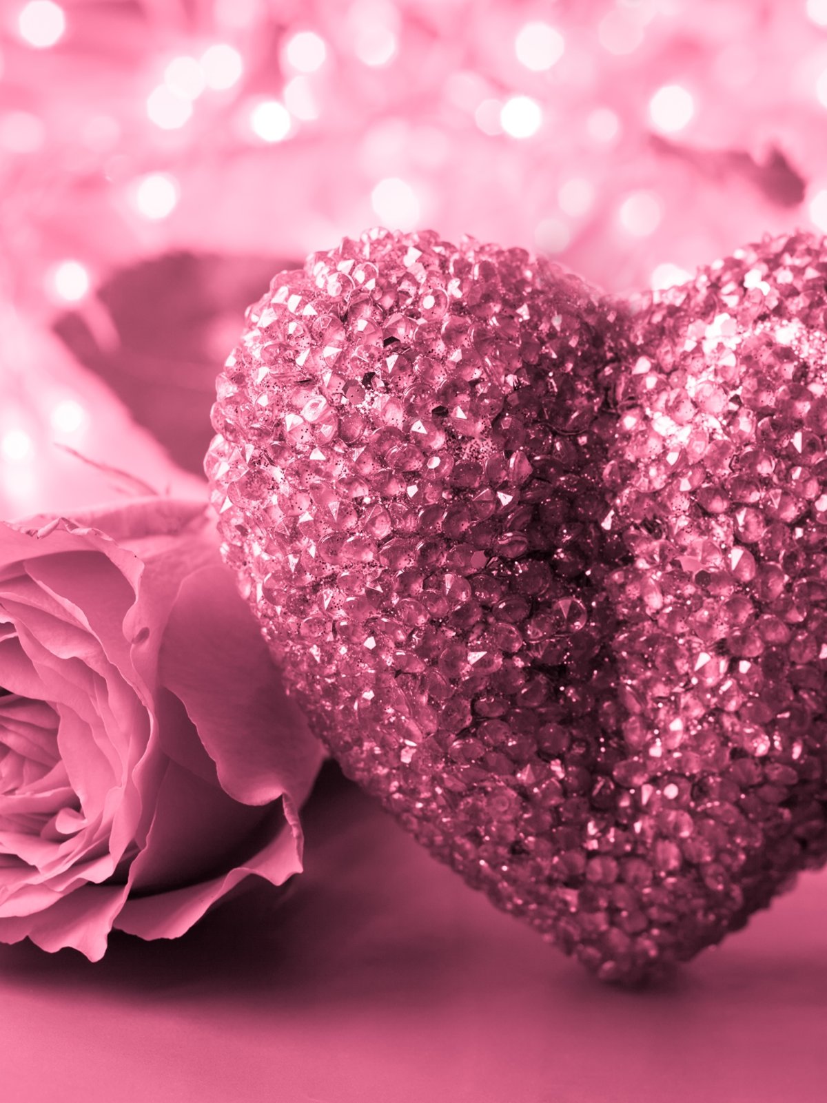 Красивое розовое сердце