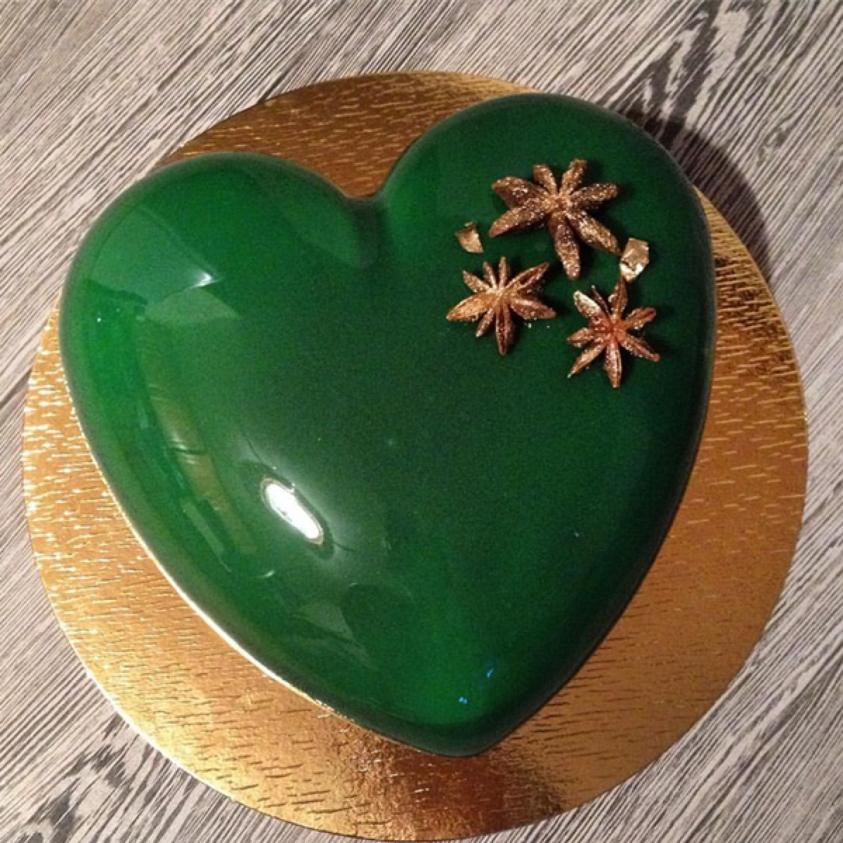 Торт на изумрудную свадьбу