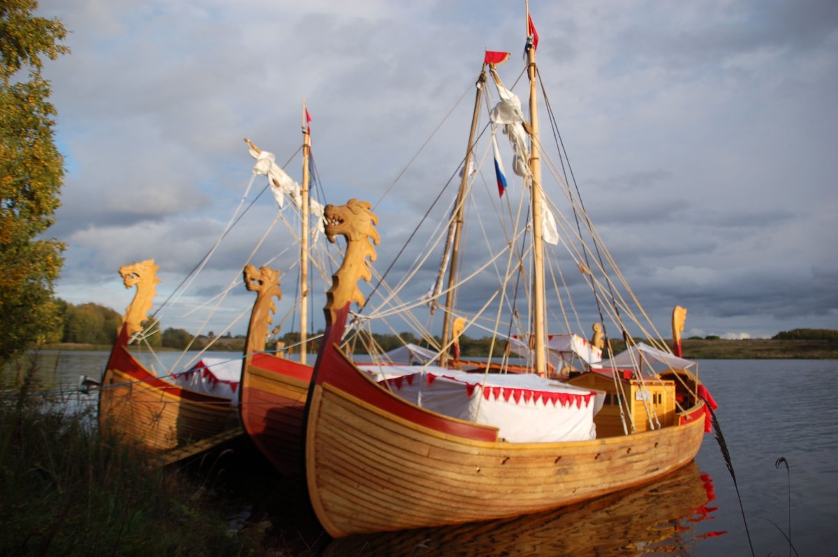 Ушкуй лодка