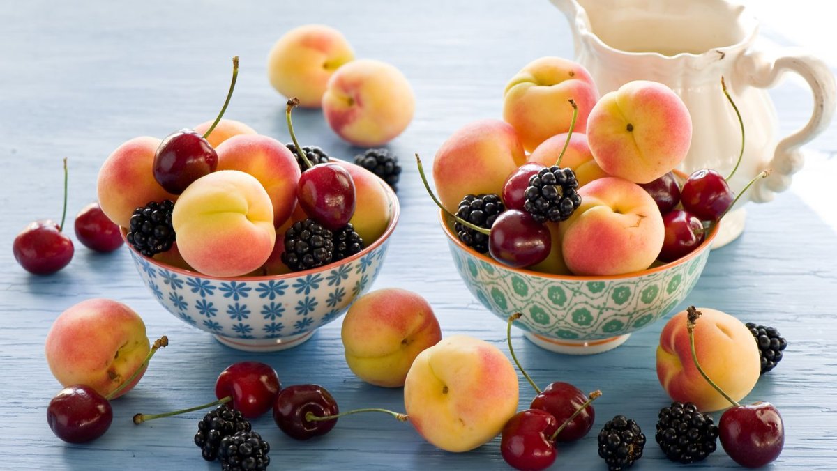 Ваза с фруктами