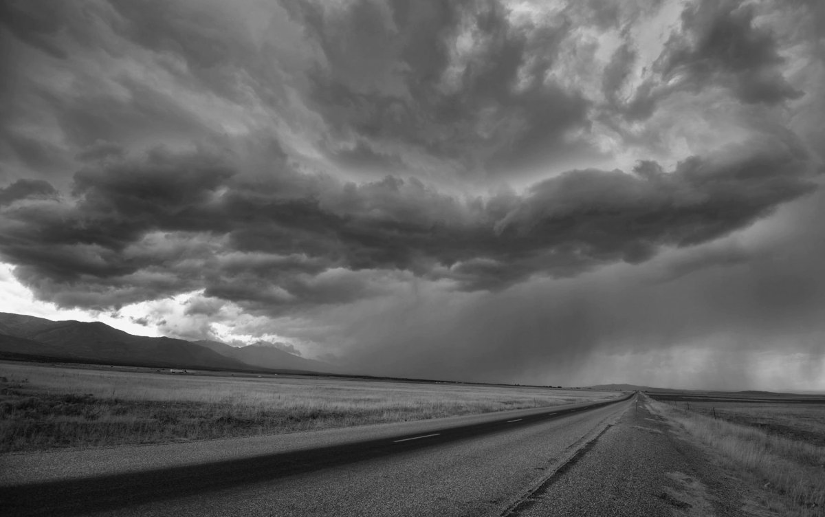 Серое небо фото