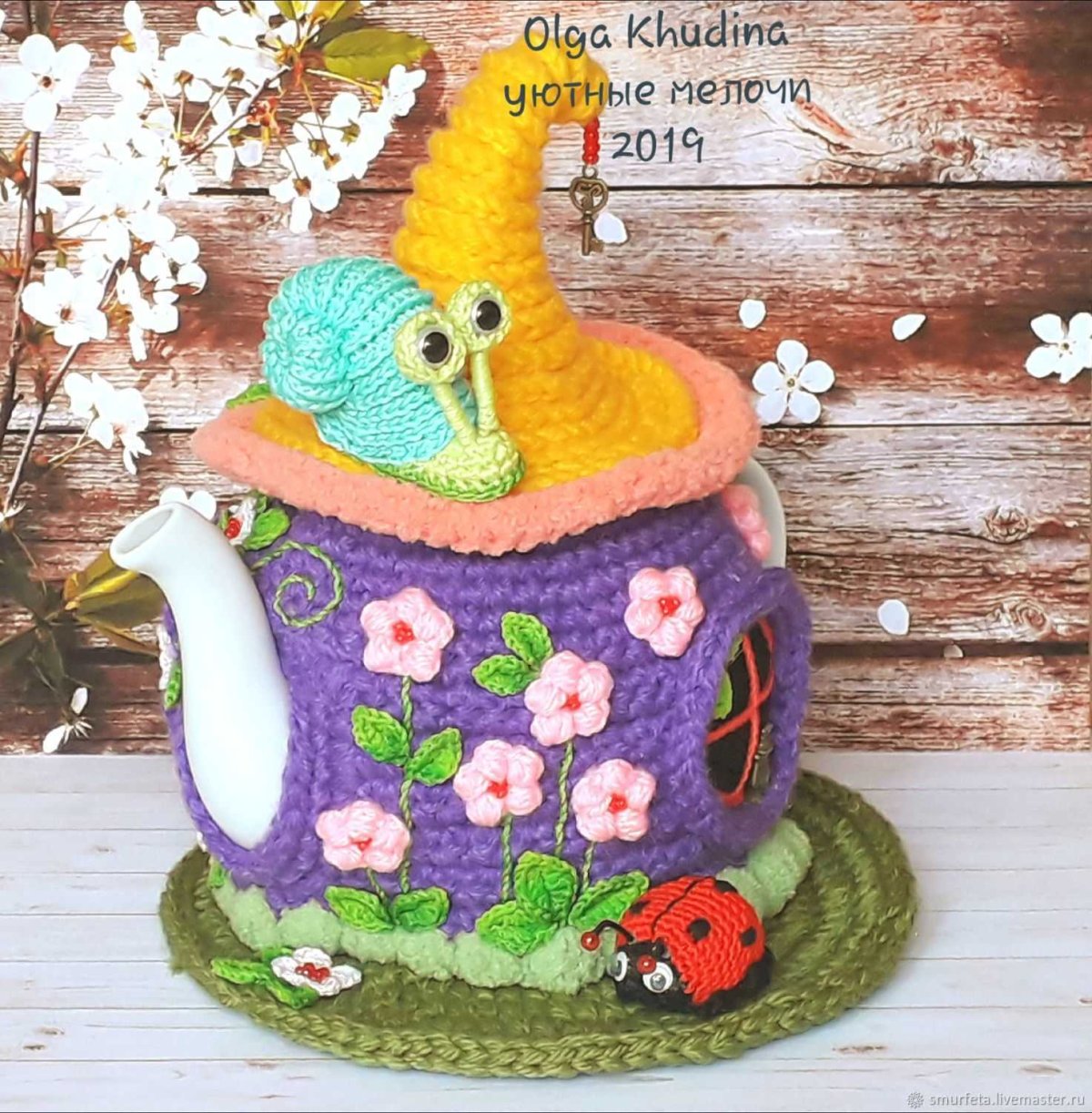 Грелка на чайник домик