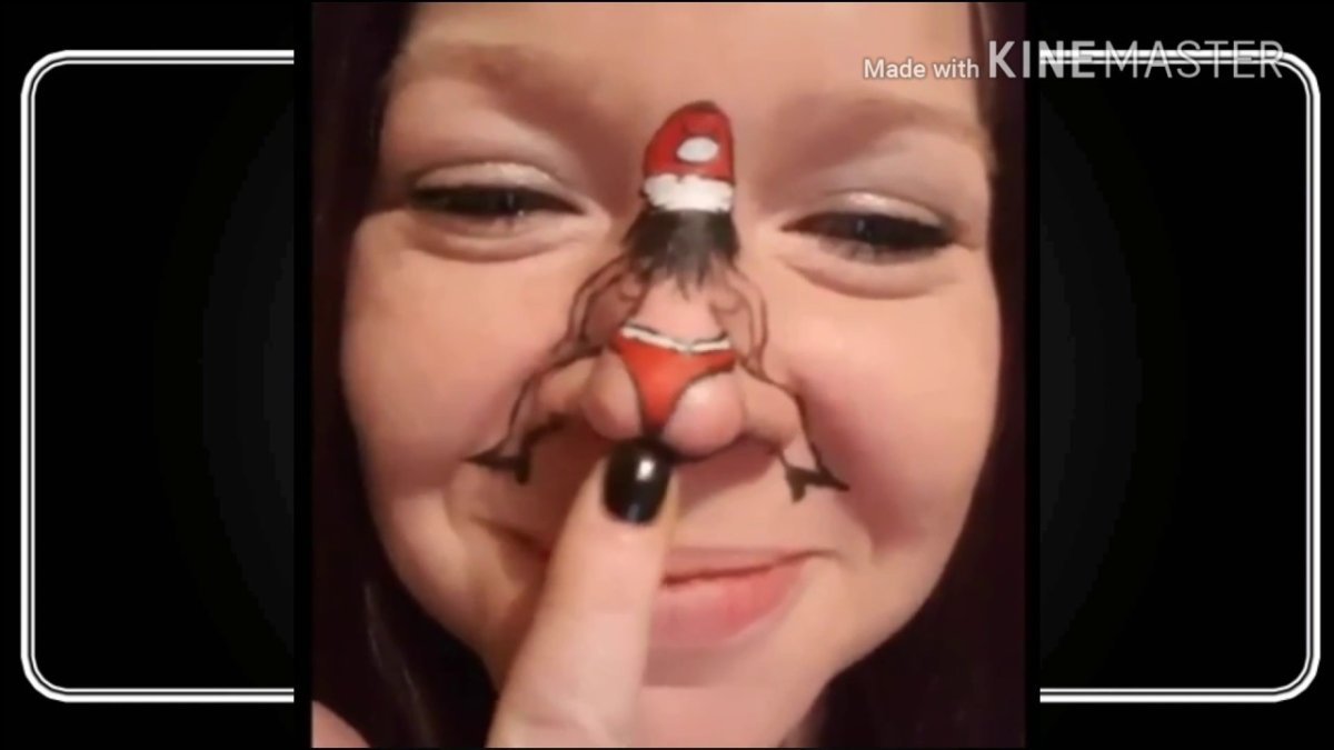 Собаки обнюхивают друг друга