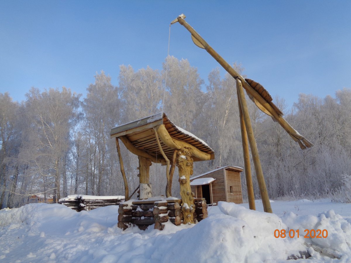 Старинный колодец