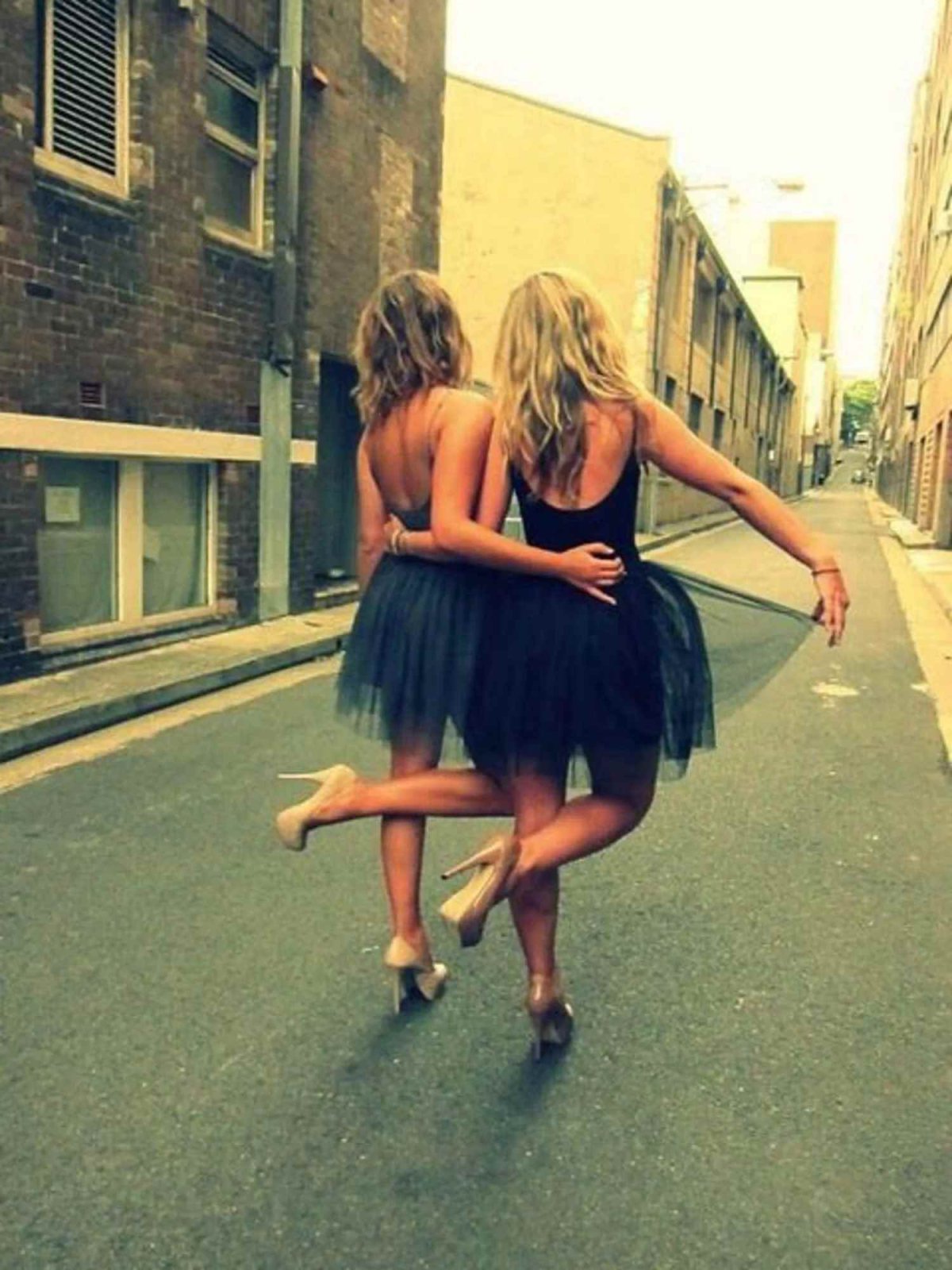 Прикольные фотосессии с подругами