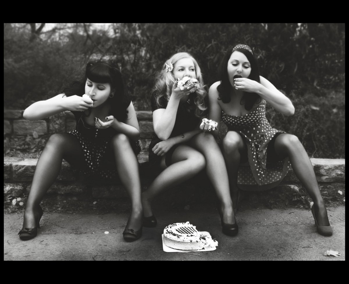 Подруги ретро