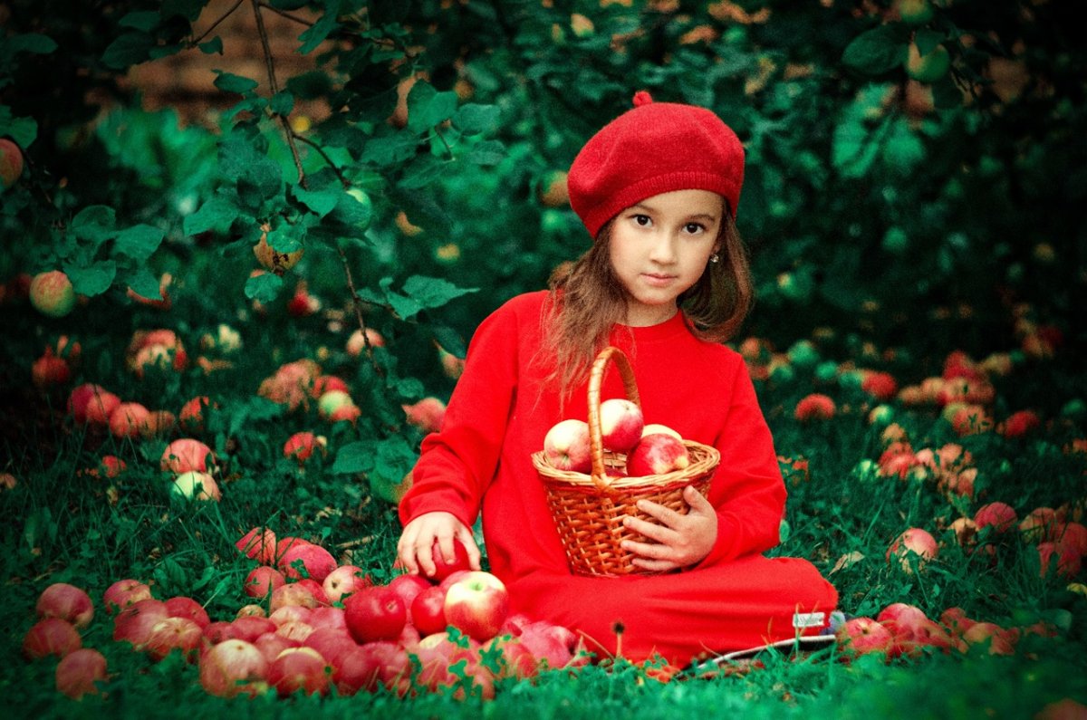 Молодильные яблоки фотосессия девушка