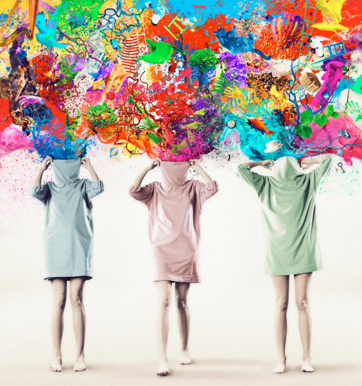 Девушка мечтает