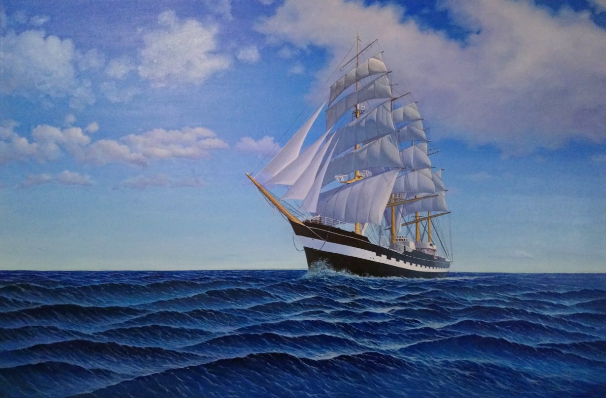 Старинный корабль в море