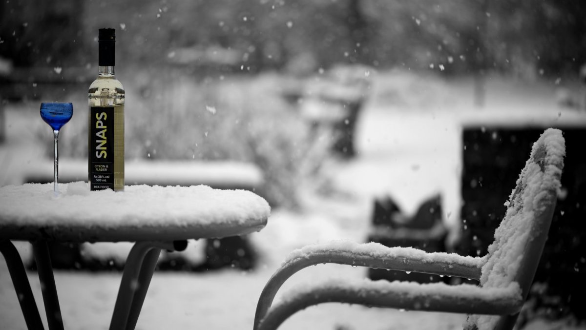 Снеговик красивый