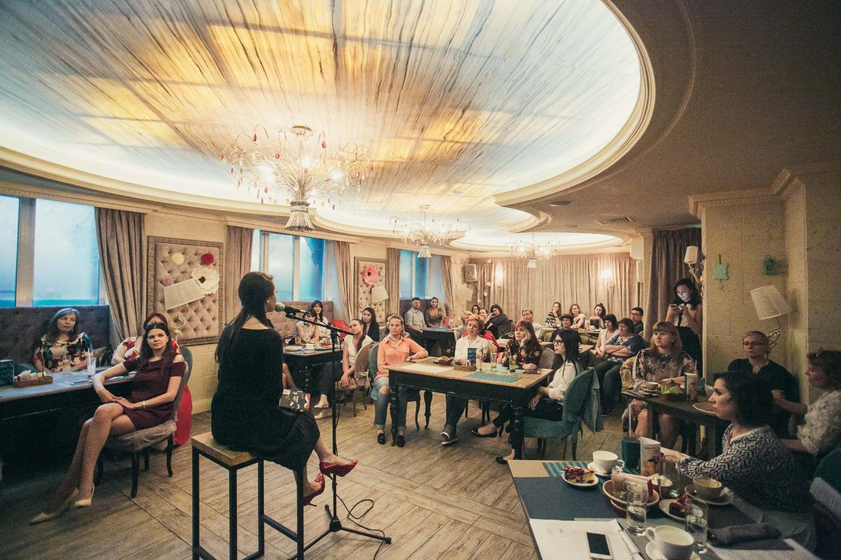 Литературный вечер в кафе