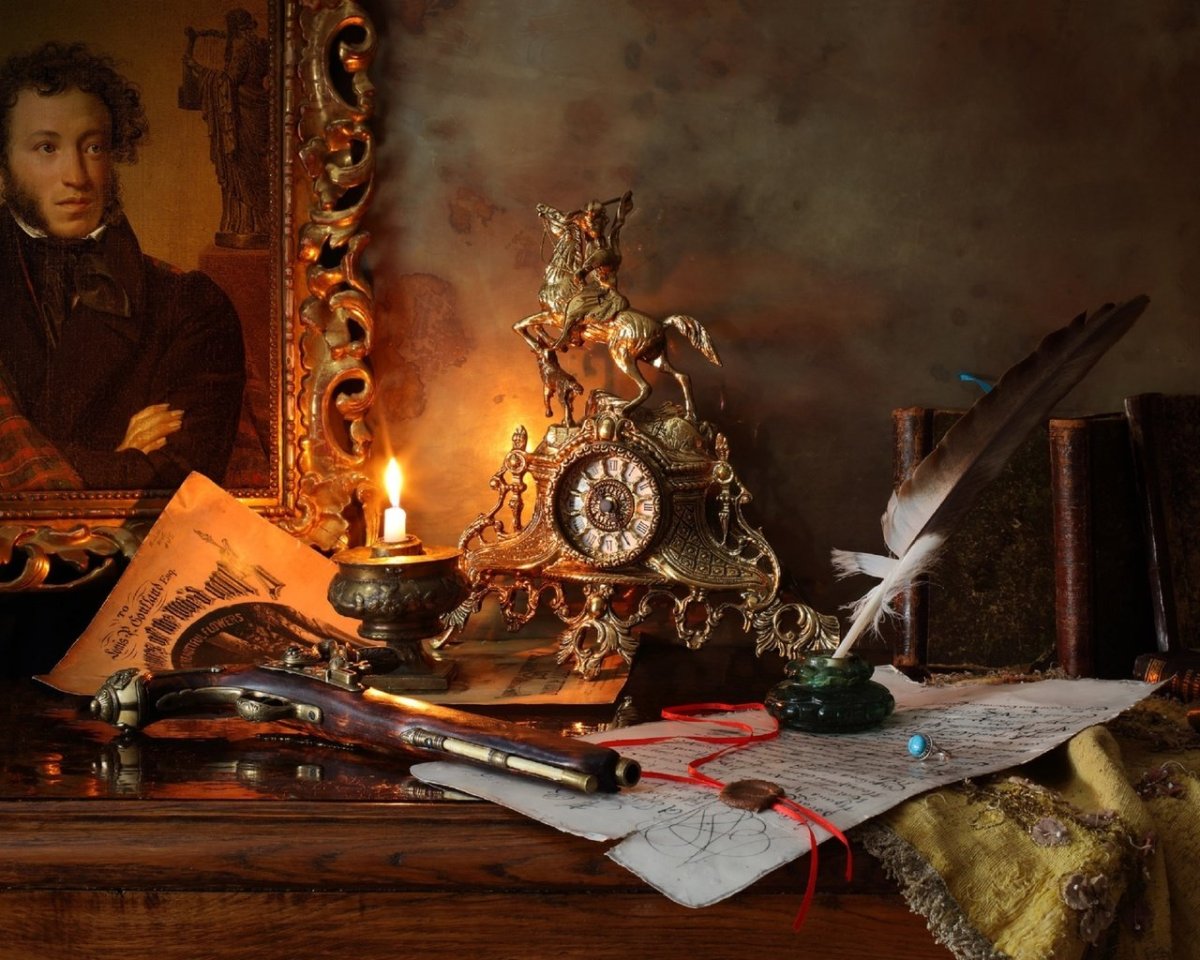 Письменный стол писателя