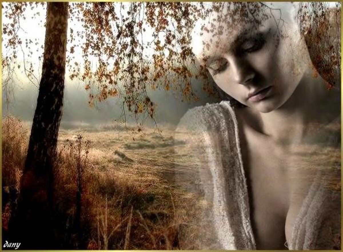 Девушка у реки