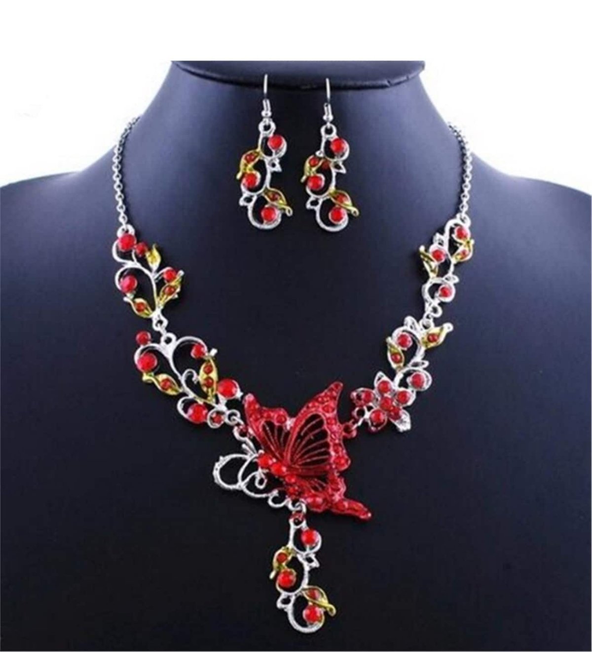 Красивое колье