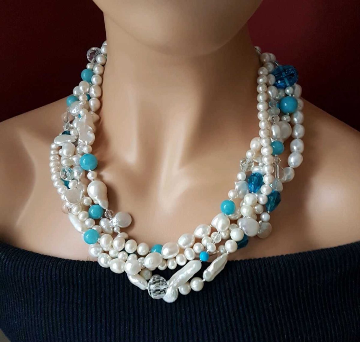 Ожерелье с бусинами