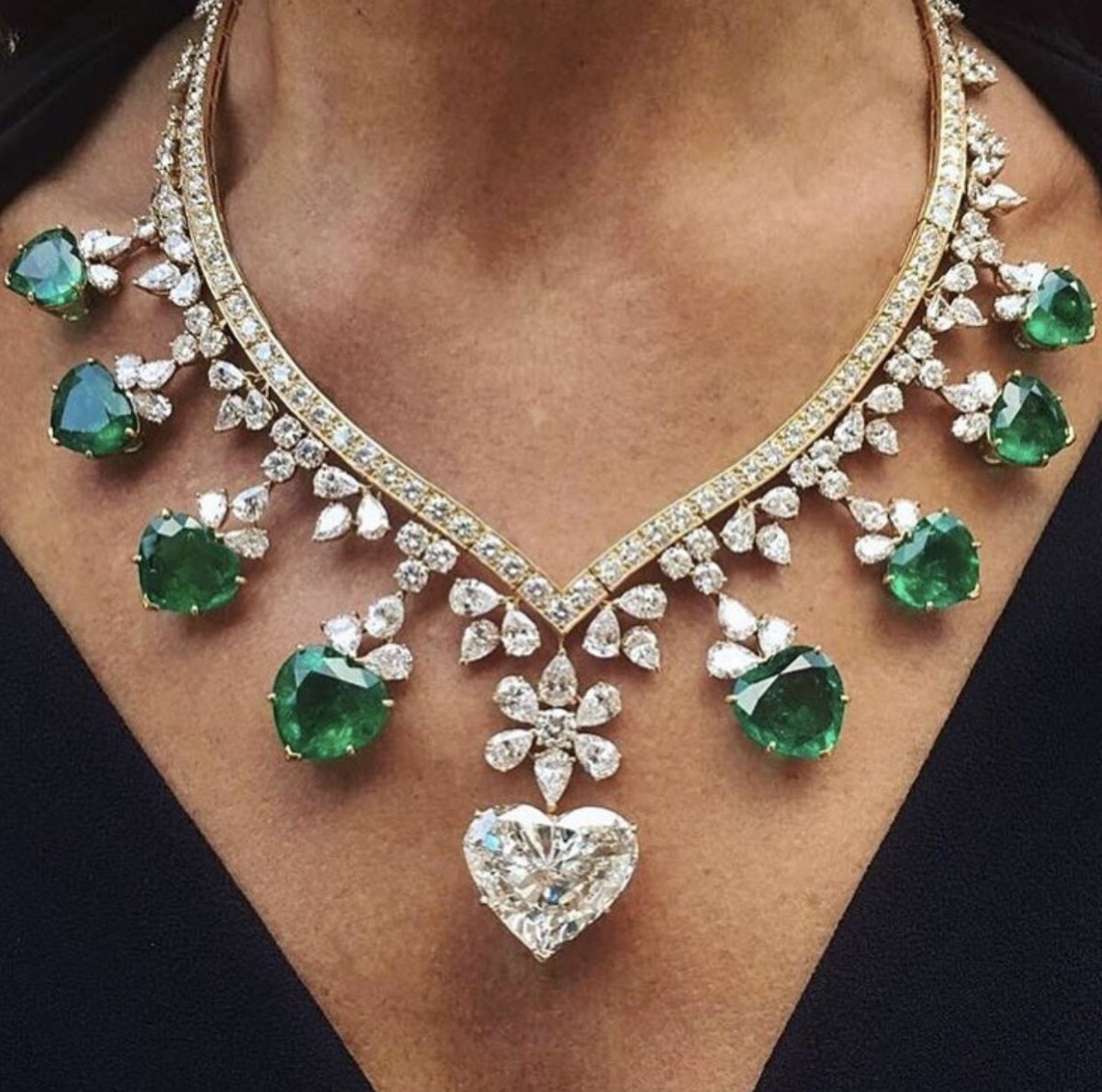 «Изумрудное ожерелье» (1903—1904 гг.)