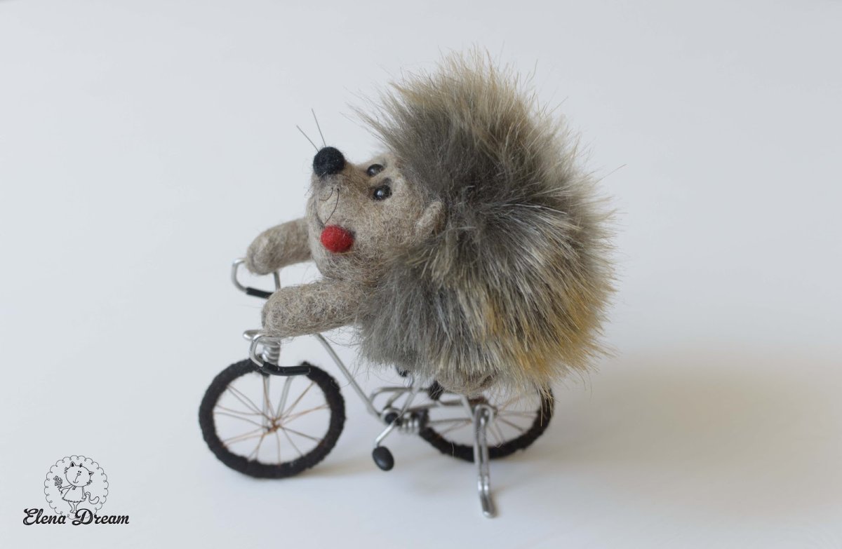 Ёжик на велосипеде картинки
