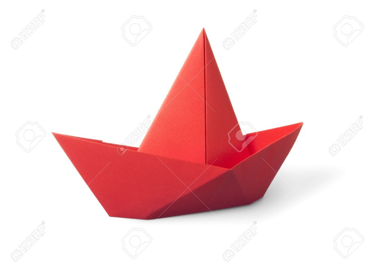 Кораблик оригами красный