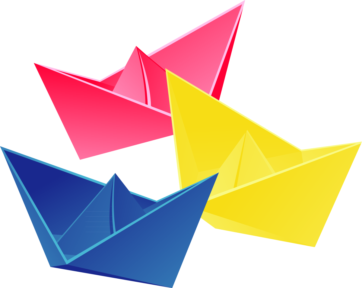 Бумажный кораблик на прозрачном фоне