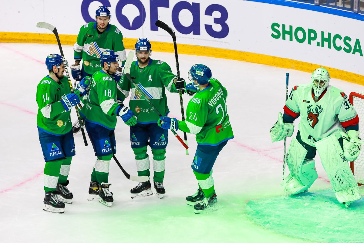 Хоккеист Салават Юлаев рисунок