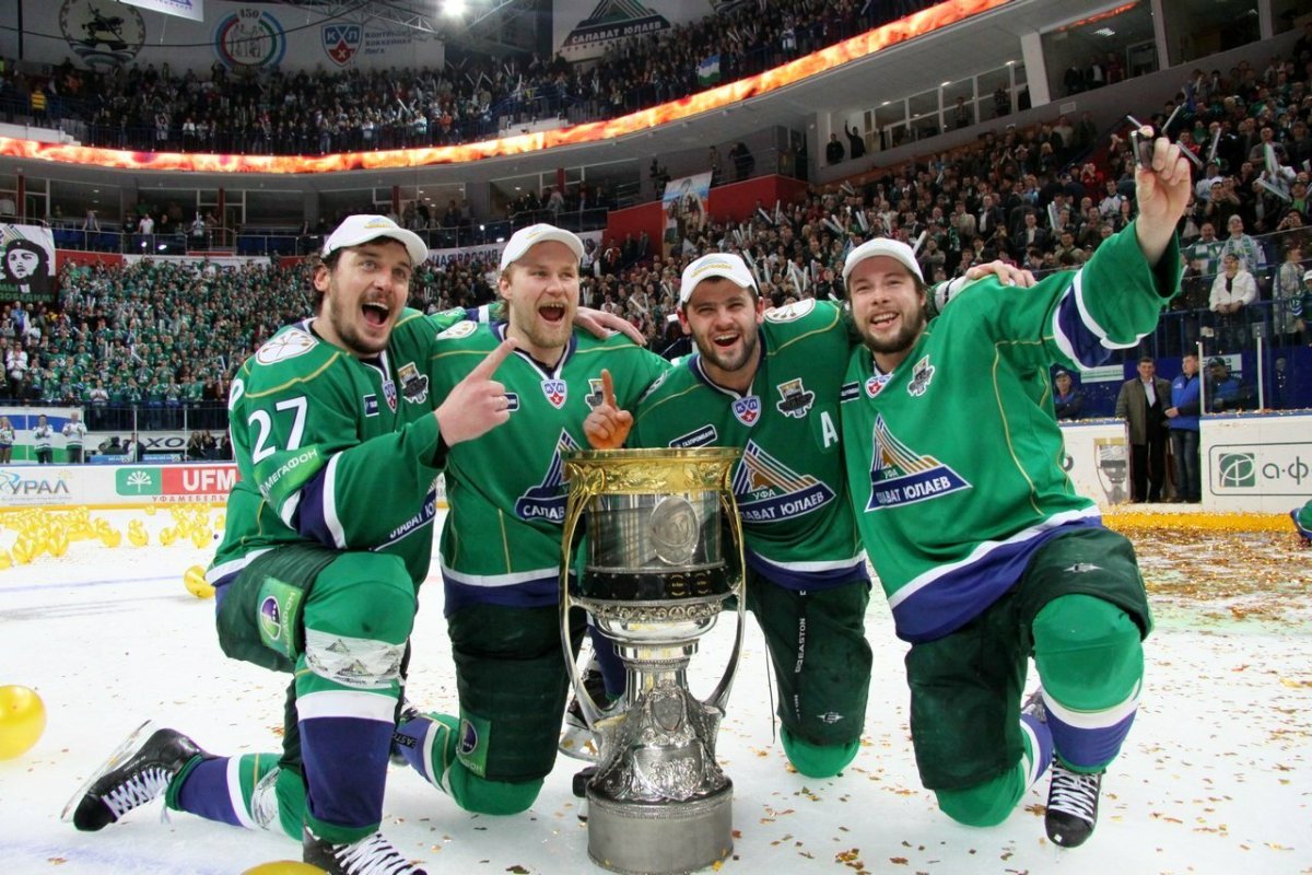 Хоккейная команда Салават Юлаев