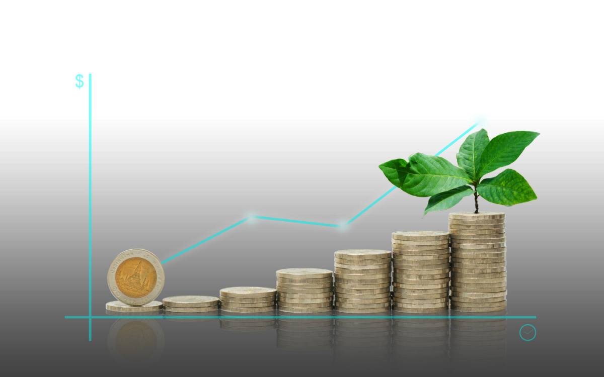 Человек с деньгами без фона