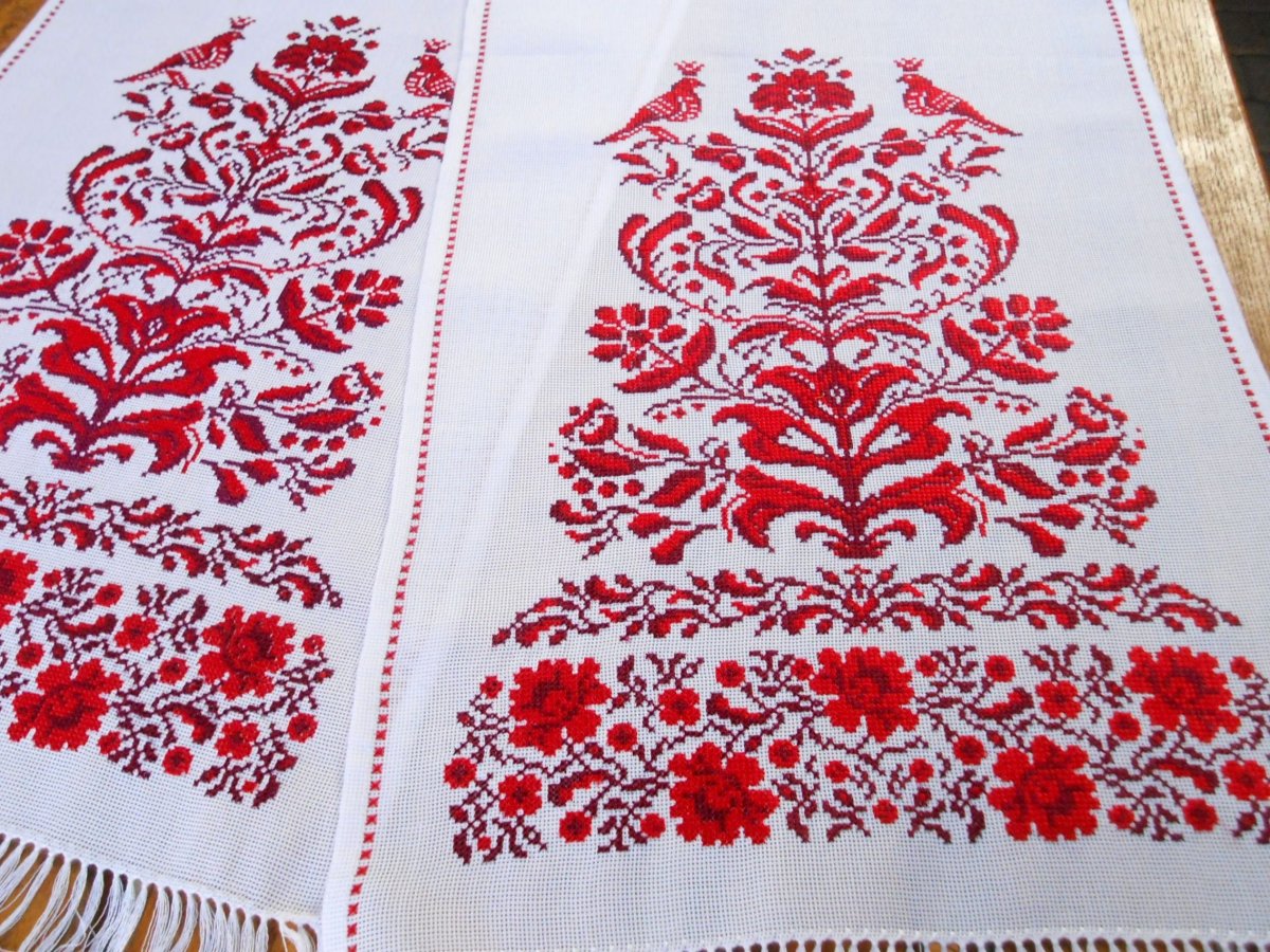 Вышитый рушник