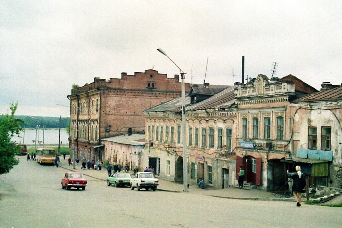 Картинку кинотеатр в Сарапуле