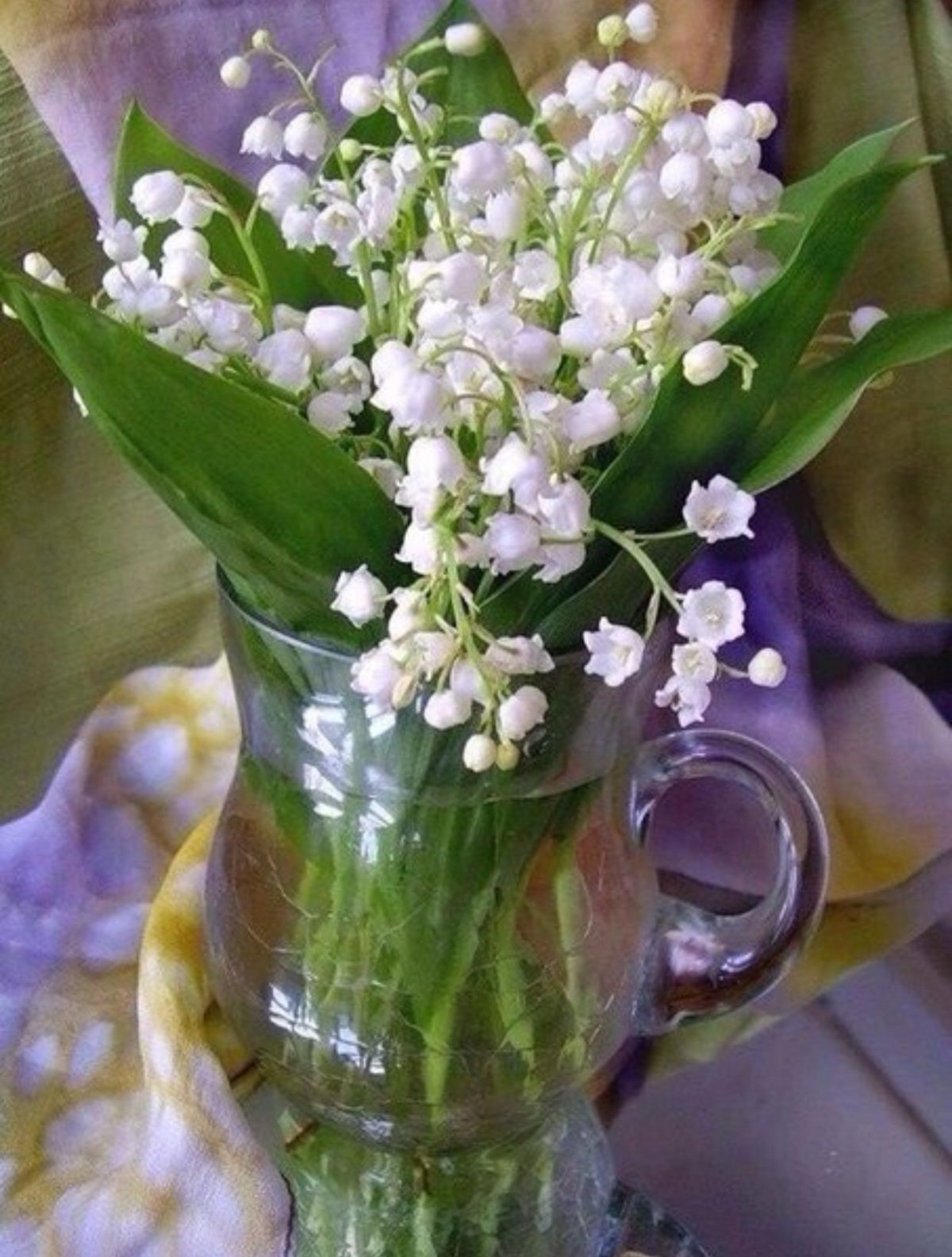 Утренний букет ландышей