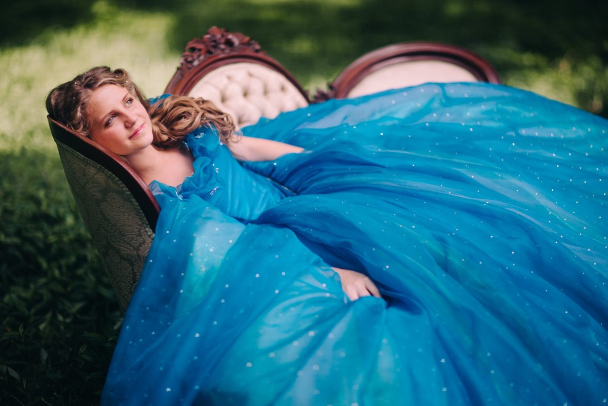 Золушка актриса Лили Джеймс