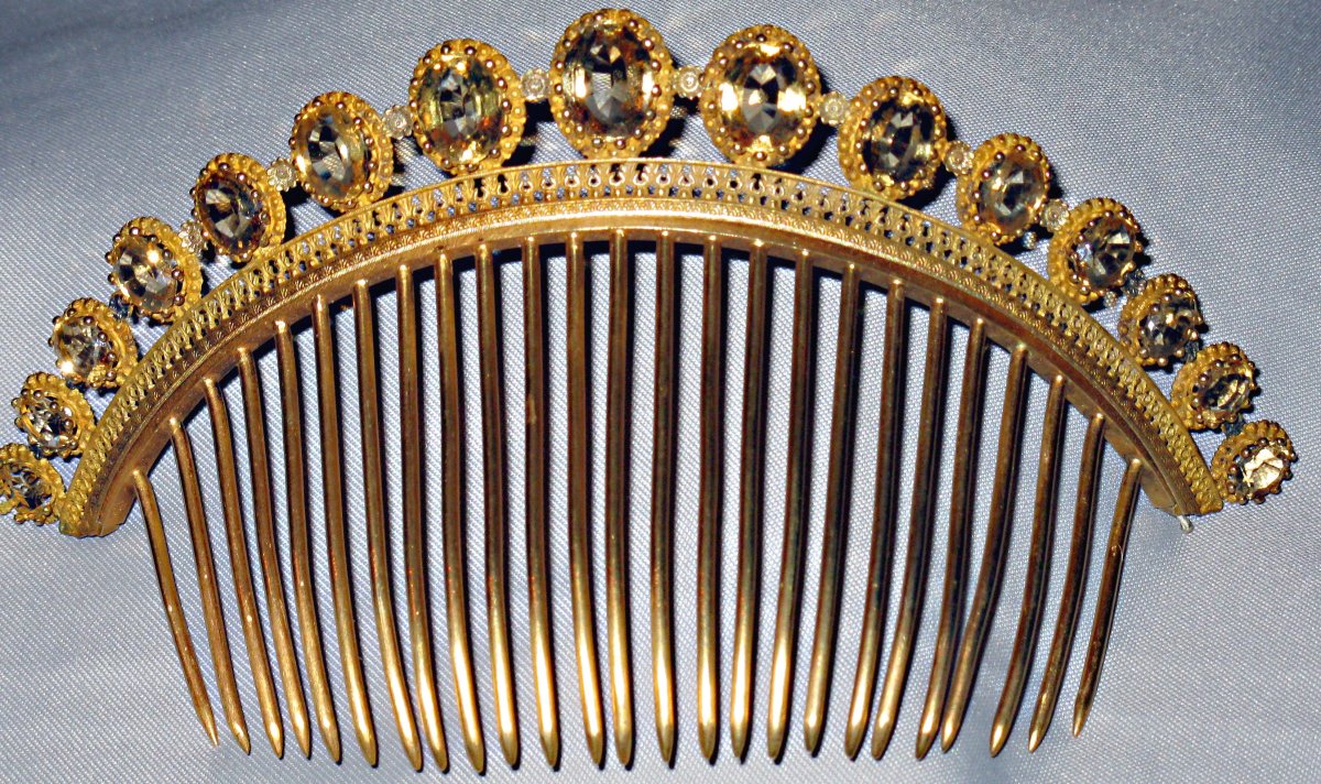 Старинный гребень