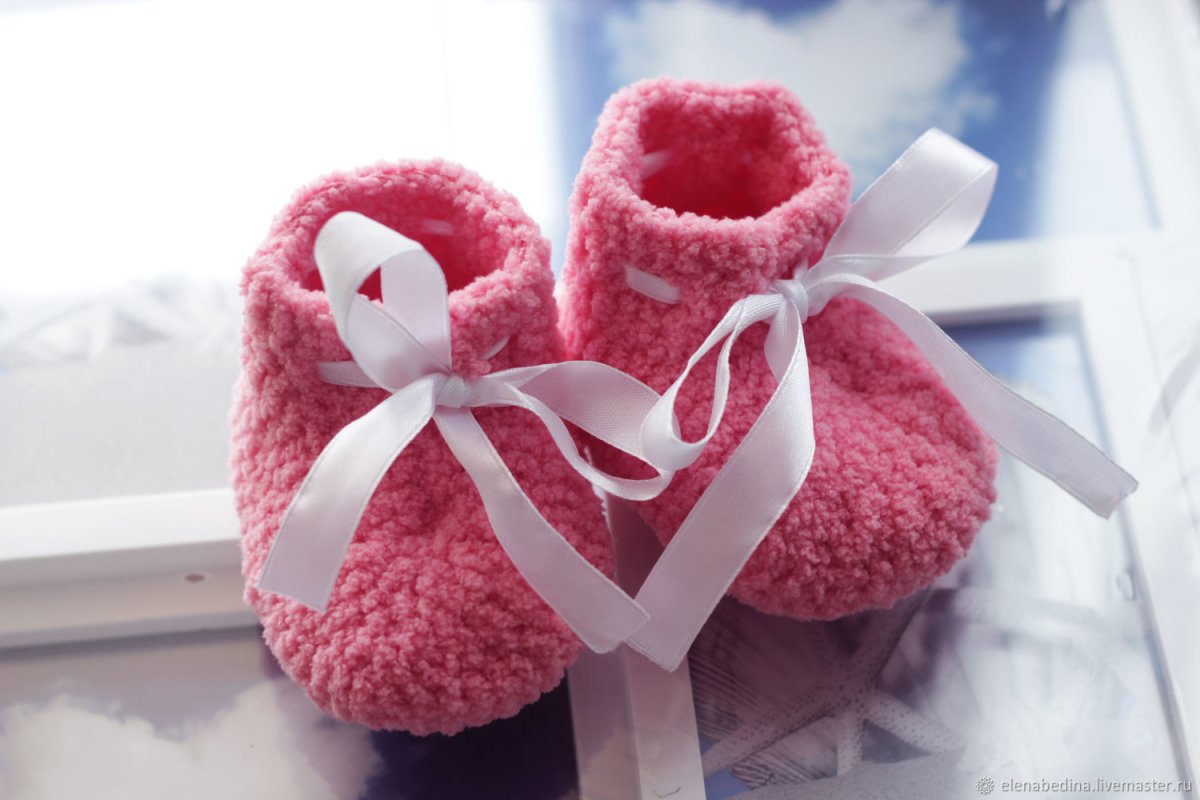 Красивые пинетки из пряжи