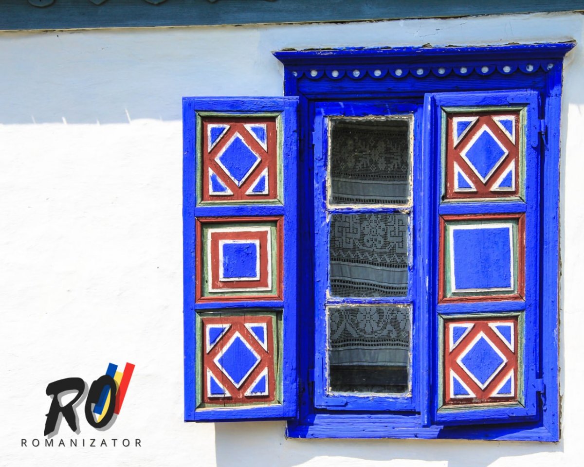 Расписные ставни на окна