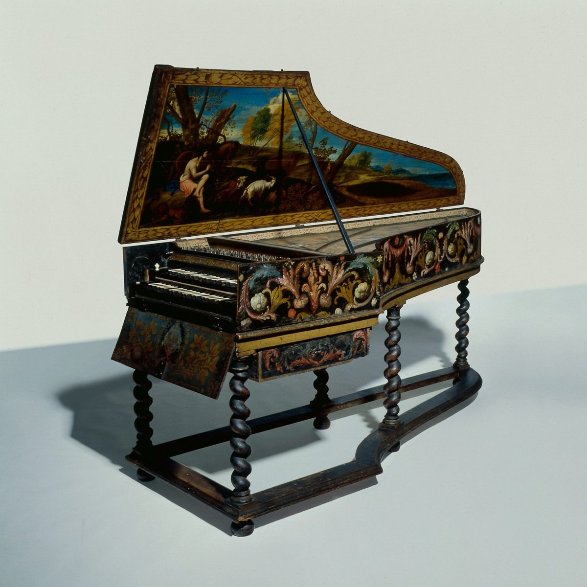 Пианино рояль клавесин