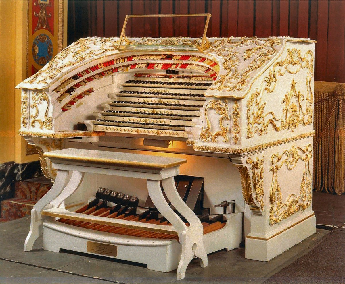 Клавесин рококо