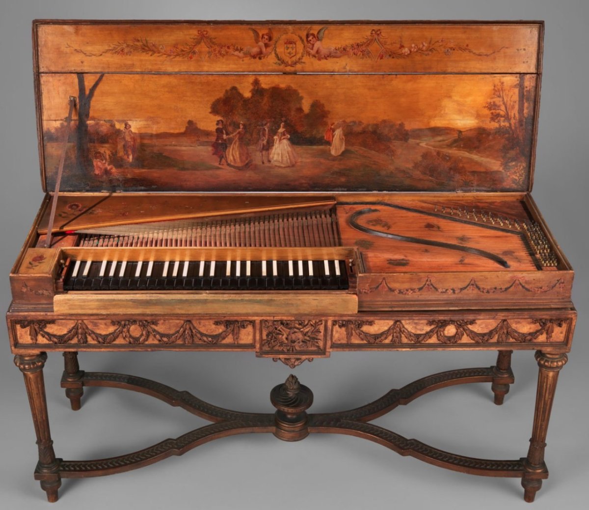 Клавикорд струнный музыкальный инструмент