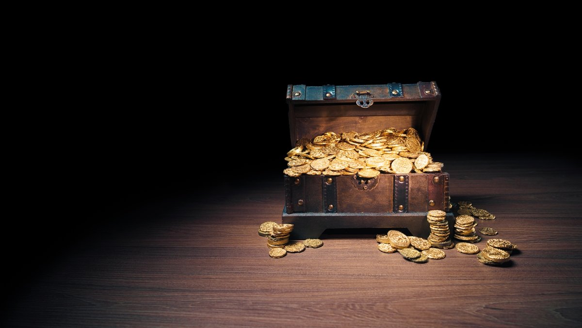 Сундук с золотом вид сверху