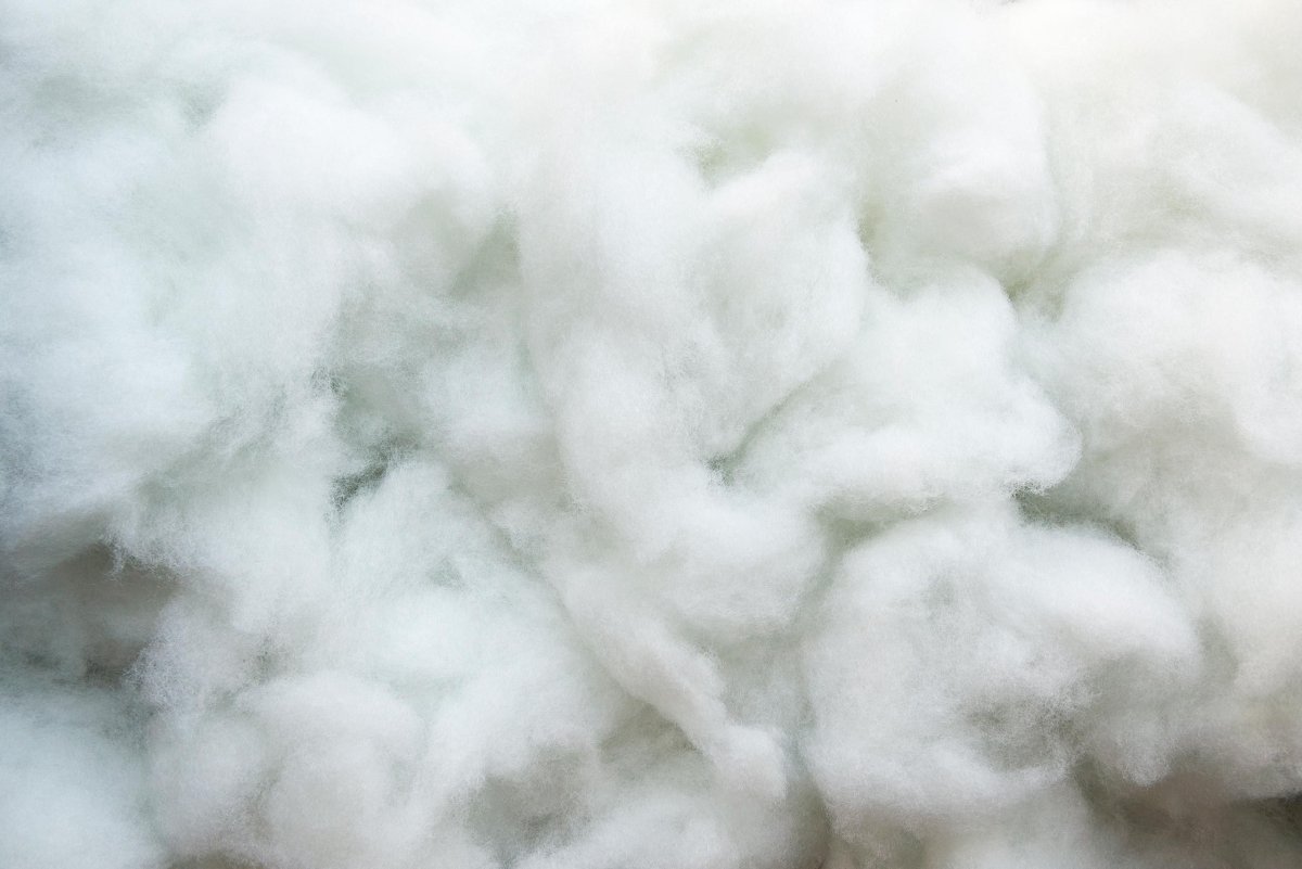 Сладкая вата на белом фоне