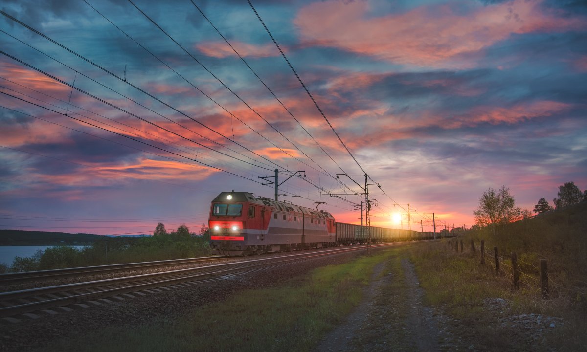 Железная дорога рассвет