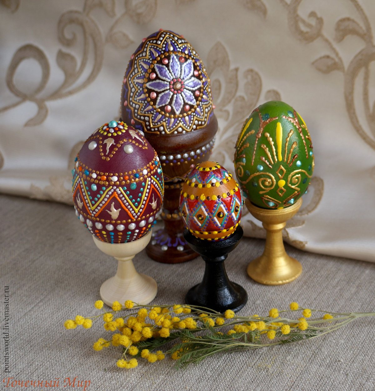 Точечная роспись пасхальных яиц