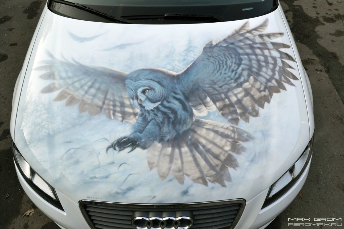 Аэрография на капот автомобиля