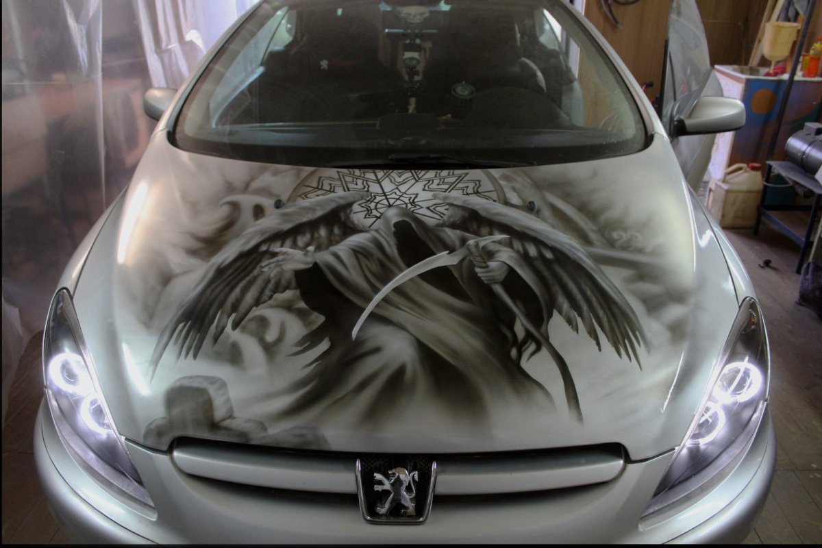 Аэрография на капот Гранта