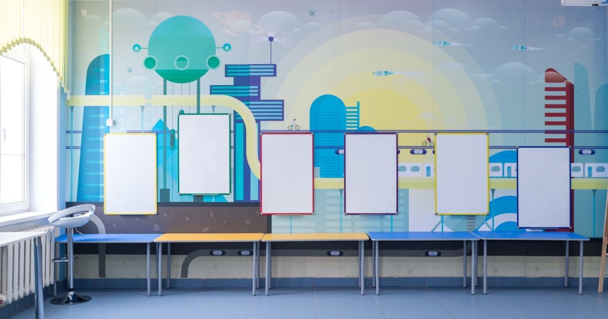 Молодежные эмблемы