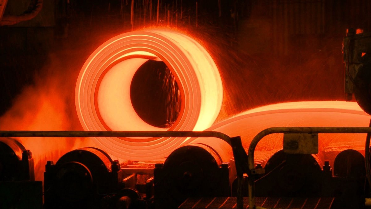 С днем металлурга