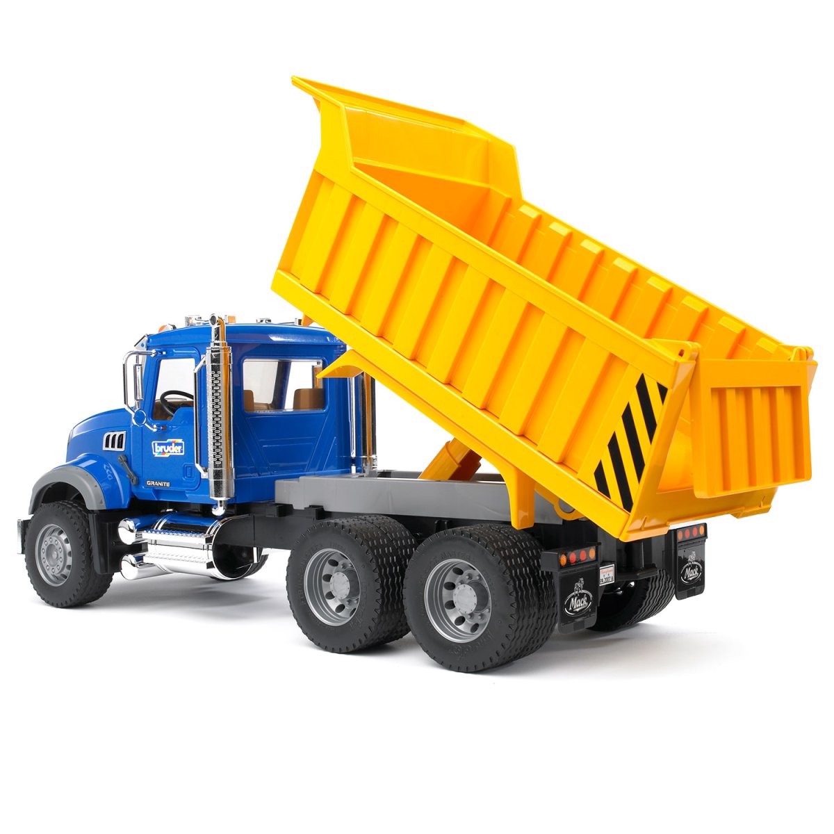 Самосвал Bruder Mack 02-815