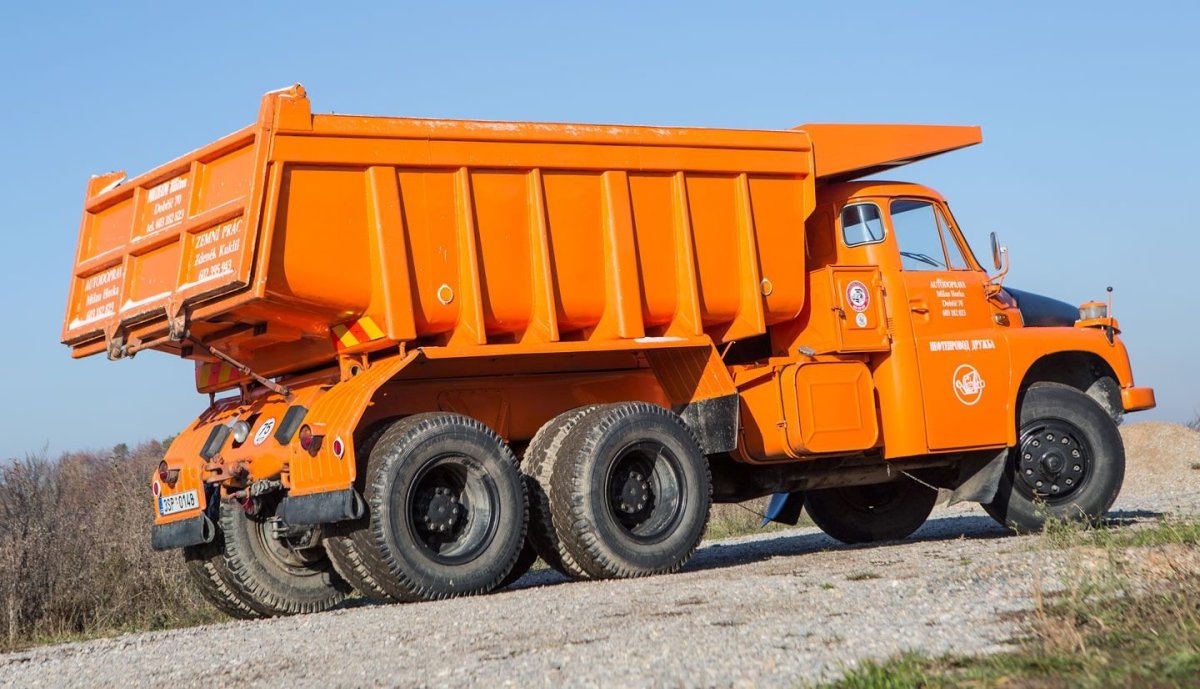 Самосвал Скания инертные материалы