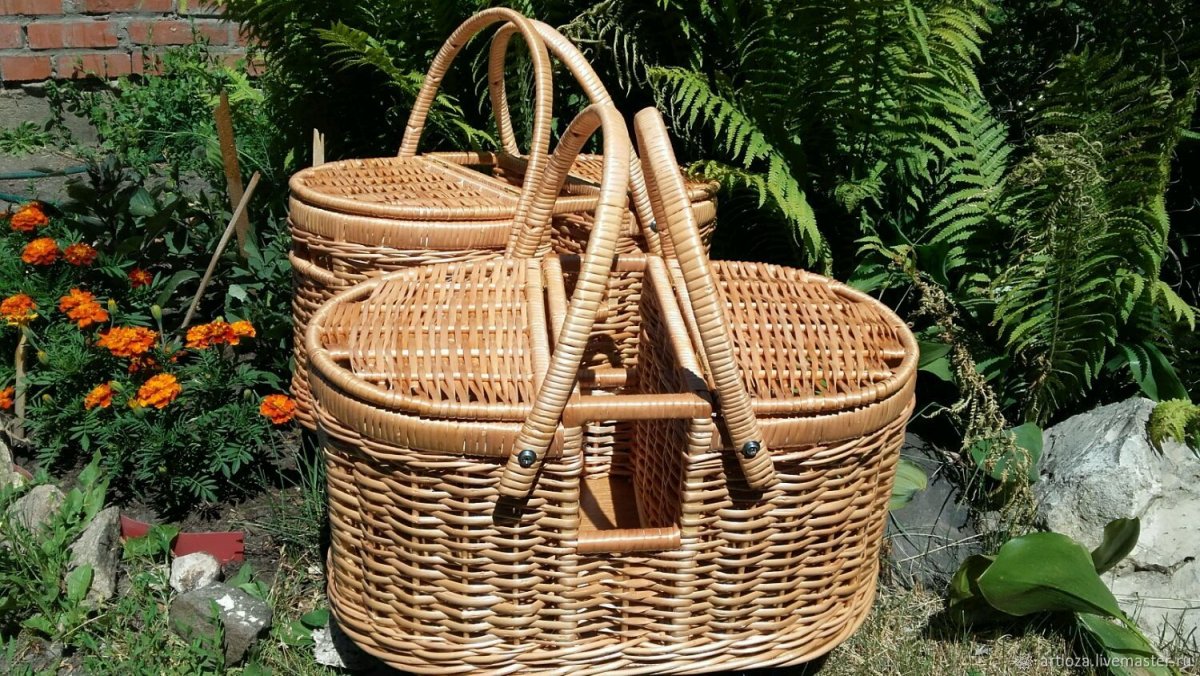 Корзина для пикника плетеная